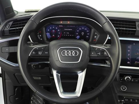 Used 2022 Audi Q3 2.0T Premium w/ Black Optic Sport Package image 27