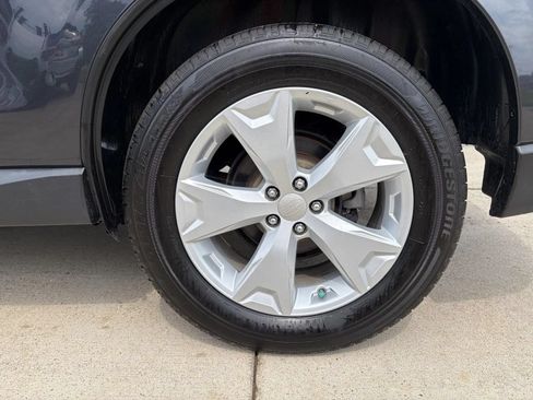 Used 2015 Subaru Forester 2.5i Limited AWD/4WD image 9