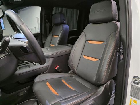 Used 2024 GMC Sierra 2500 AT4 w/ AT4 Premium Plus Package image 18
