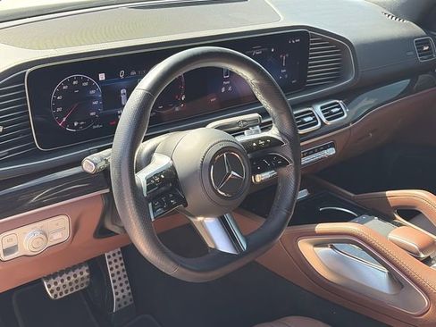 Used 2024 Mercedes-Benz GLS 450 4MATIC image 14
