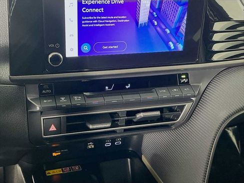 Certified 2025 Toyota Camry SE image 16