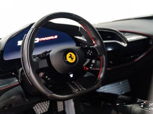 Used 2022 Ferrari SF90 Stradale AWD/4WD image 5