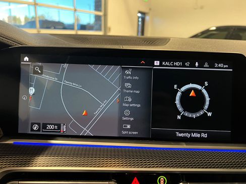 Used 2022 BMW X5 xDrive40i w/ M Sport Package image 18