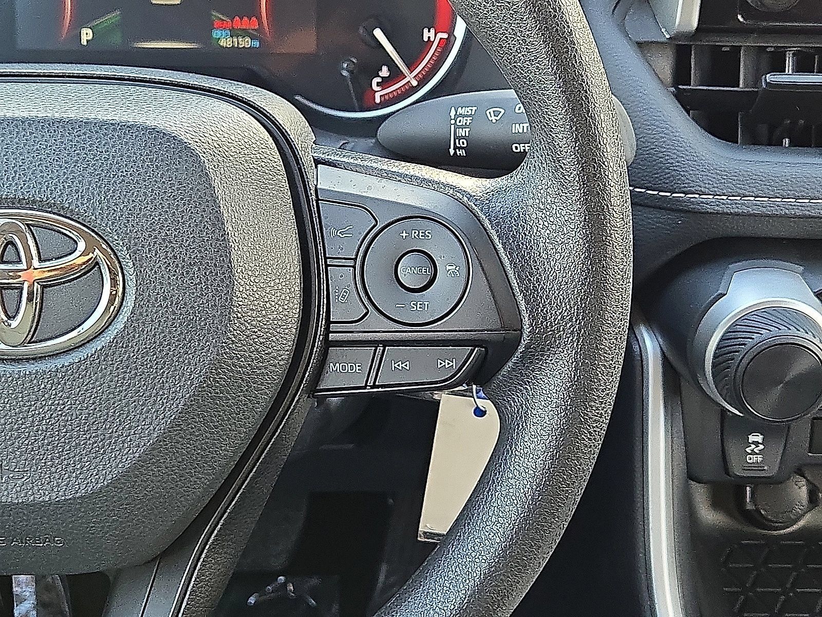 Used 2025 Toyota RAV4 LE FWD image 18
