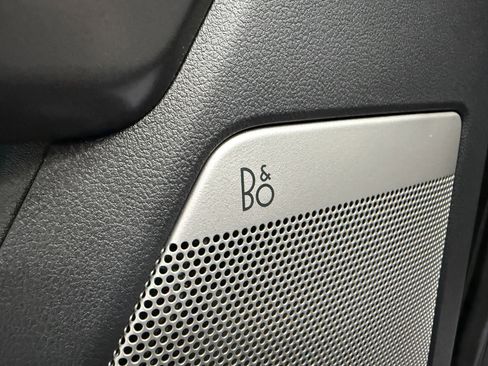 Used 2024 Ford F150 Lariat w/ Equipment Group 502A High image 12