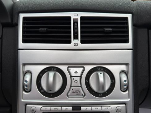 Used 2006 Chrysler Crossfire Convertible RWD image 13