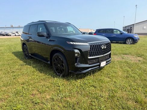 Used 2026 INFINITI QX80 4WD w/ Sport Exterior Package image 3