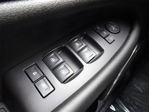 Used 2019 Cadillac Escalade Luxury image 25