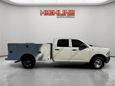 Used 2018 RAM 3500 Tradesman w/ Chrome Appearance Group RWD image 4