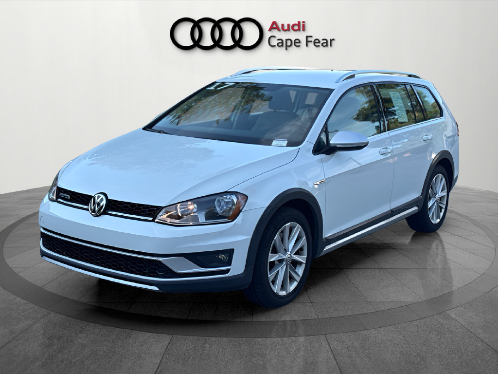 Used 2017 Volkswagen Golf Alltrack AWD/4WD image 1