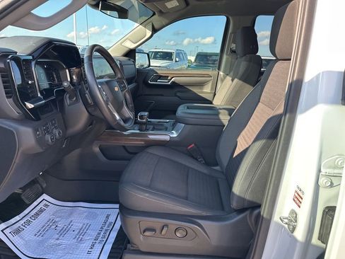 Used 2022 Chevrolet Silverado 1500 LT w/ Z71 Off-Road Package image 13