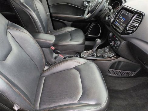 Used 2018 Jeep Compass Limited image 30