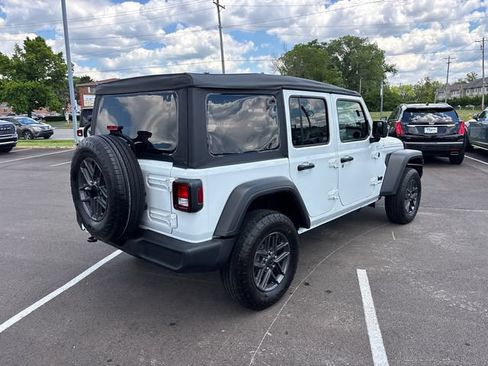 Used 2025 Jeep Wrangler Unlimited Sport AWD/4WD image 27