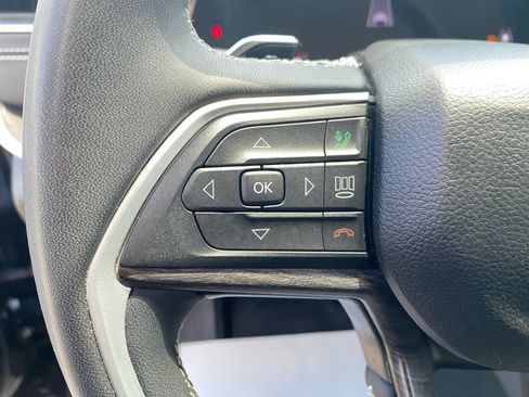 Used 2023 Jeep Grand Cherokee Limited w/ Black Appearance Package AWD/4WD image 19