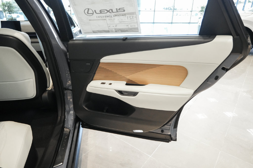 New 2026 Lexus ES 350e w/ Accessory Package (Z1) FWD image 14