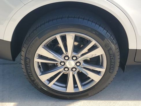 Certified 2024 Cadillac XT5 Premium Luxury w/ Technology Package FWD image 7