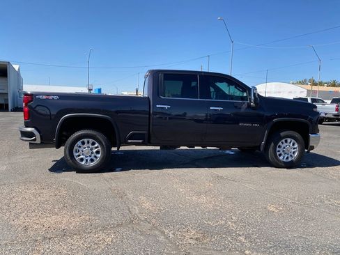 Used 2024 Chevrolet Silverado 2500 LTZ AWD/4WD image 5
