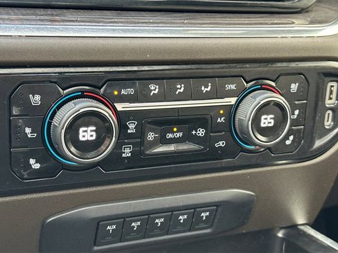 Used 2024 Chevrolet Silverado 3500 LTZ w/ LTZ Convenience Package image 21