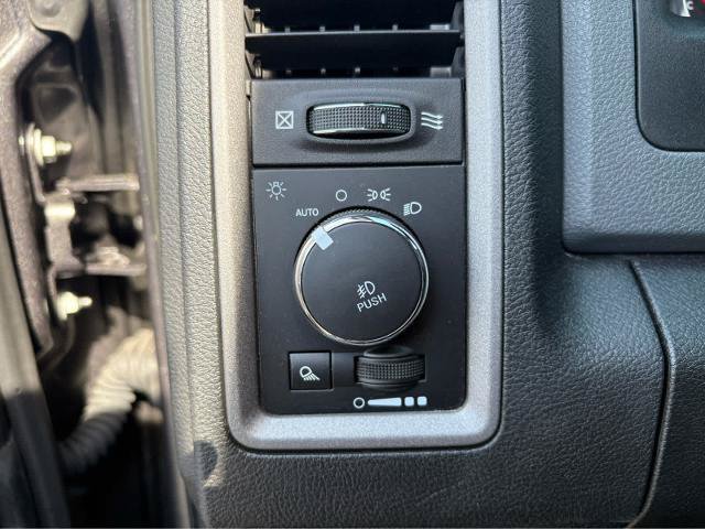 Used 2018 RAM 1500 Express w/ Express Value Package AWD/4WD image 20