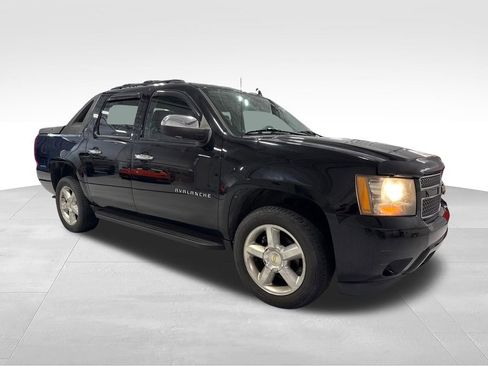 Used 2011 Chevrolet Avalanche LT w/ Regional Value Package AWD/4WD image 49