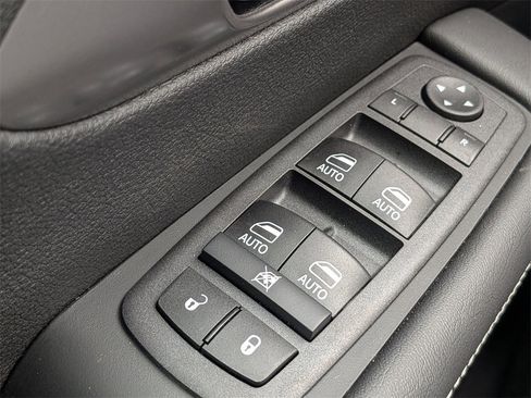 New 2026 Chrysler Pacifica Select w/ S Appearance Package image 23