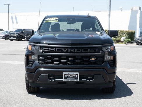 Used 2022 Chevrolet Silverado 1500 Custom RWD image 2