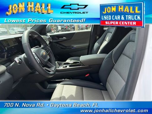 Used 2026 Chevrolet Equinox LT w/ Convenience Package II FWD image 18