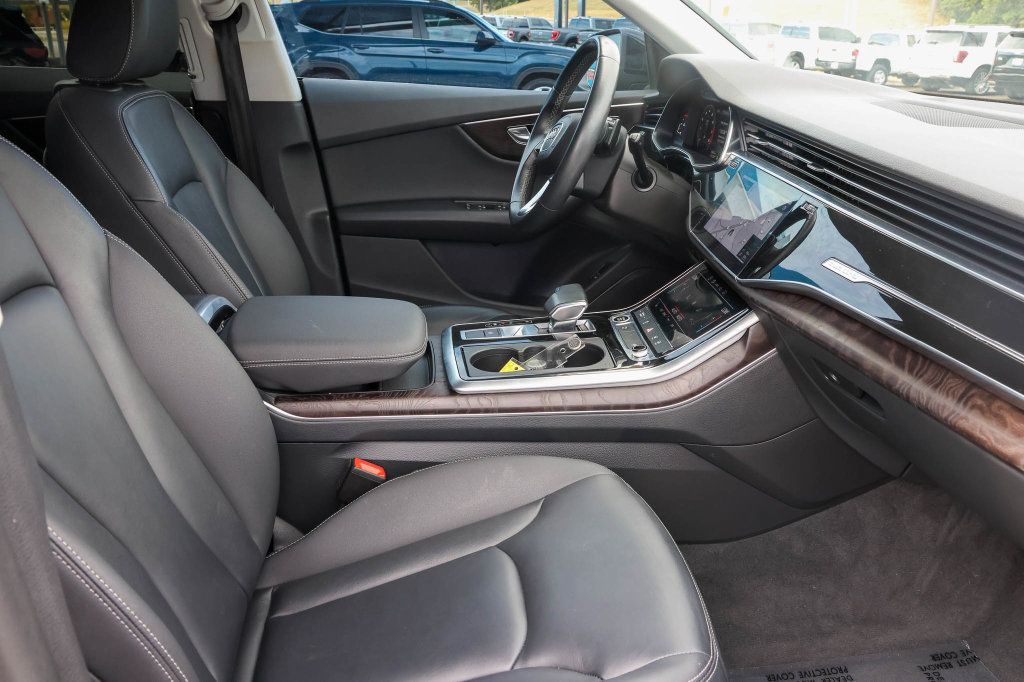 Used 2021 Audi Q8 Premium w/ Convenience Package AWD/4WD image 17