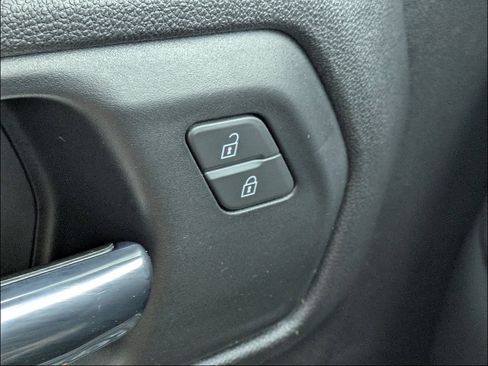 Used 2022 Chevrolet Silverado 1500 Custom RWD image 24