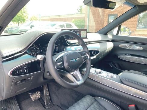 Used 2025 Genesis GV70 3.5T Sport w/ Sport Advanced Package AWD/4WD image 10