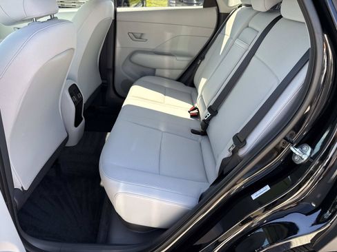 Certified 2025 Hyundai Kona SEL AWD/4WD image 23
