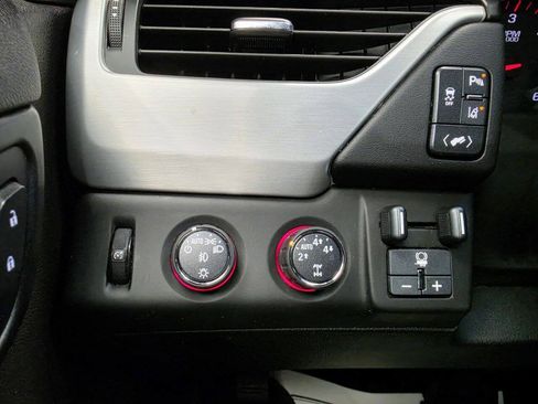 Used 2015 GMC Yukon SLE w/ Convenience Package AWD/4WD image 24