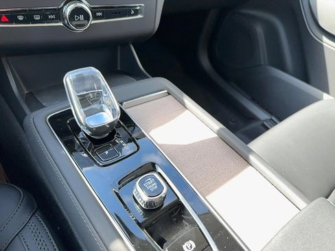 New 2026 Volvo XC90 T8 Plus image 24