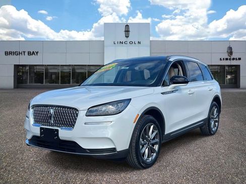 Certified 2022 Lincoln Corsair AWD w/ Premium Package image 2