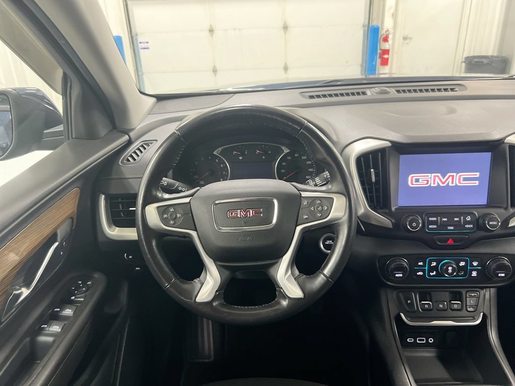 Used 2018 GMC Terrain SLE w/ Driver Convenience Package FWD image 11