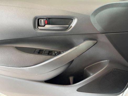 Used 2025 Toyota Corolla LE FWD image 18