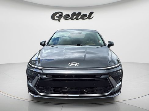 Certified 2025 Hyundai Sonata Limited FWD image 2