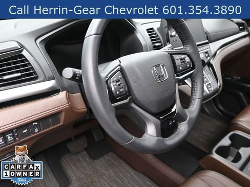 Used 2025 Honda Odyssey Touring image 12