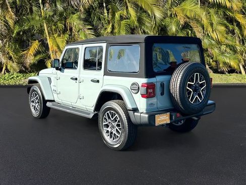 Used 2024 Jeep Wrangler Sahara image 7