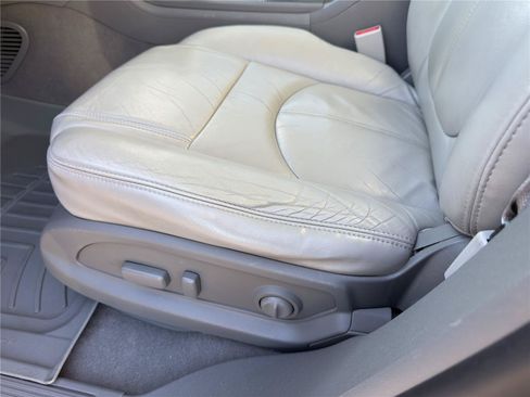 Used 2014 Chevrolet Traverse LT AWD/4WD image 16