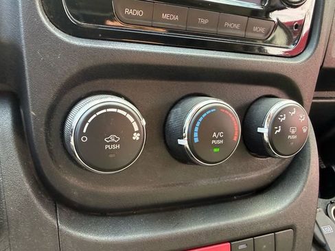 Used 2021 RAM ProMaster 2500 image 26