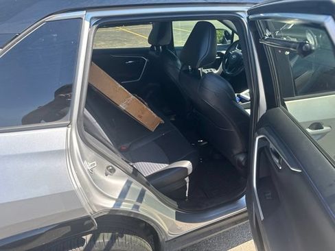 Used 2019 Toyota RAV4 XSE AWD/4WD image 9