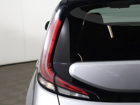 Used 2023 Kia Soul LX w/ LX Technology Package image 14