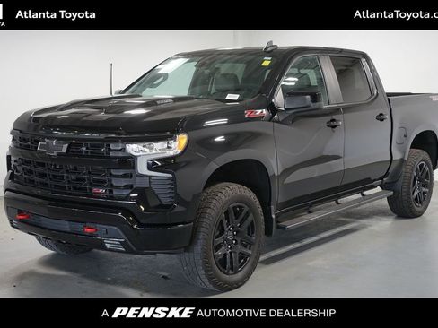 Used 2024 Chevrolet Silverado 1500 LT Trail Boss w/ Convenience Package II image 1