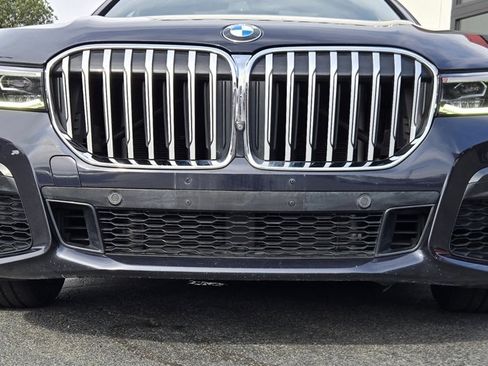 Used 2021 BMW 740i xDrive w/ M Sport Package image 12