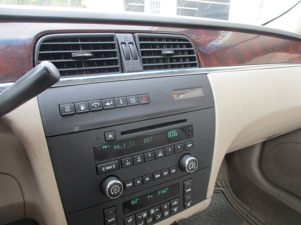Used 2008 Buick LaCrosse CXL w/ Driver Confidence Package FWD image 37