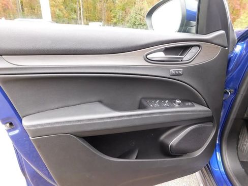 Used 2023 Alfa Romeo Stelvio Ti image 16