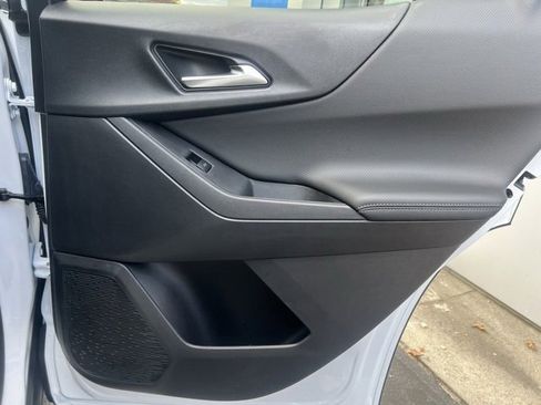 New 2026 Chevrolet Equinox LT w/ Convenience Package II image 23