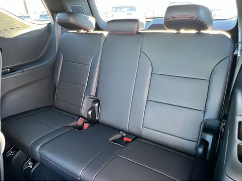 New 2026 Chevrolet Traverse RS w/ LPO, Floor Liner Package image 15