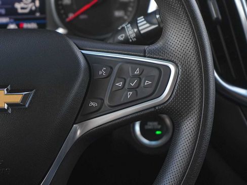 Used 2022 Chevrolet Equinox LT FWD image 18